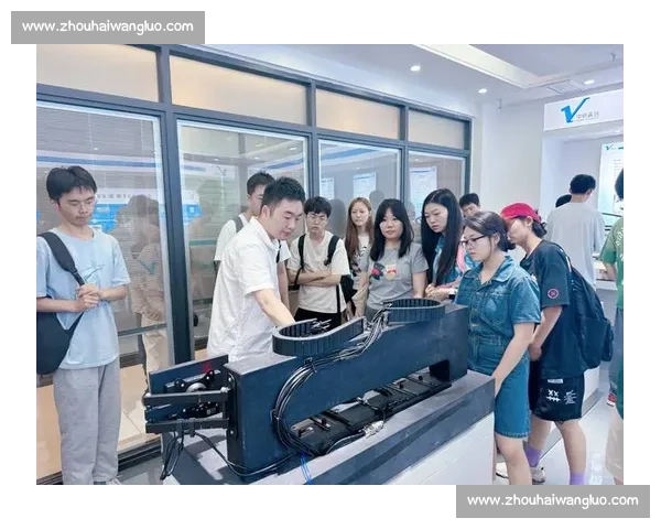 边中结合模式下的教育创新与发展路径探索:实践与理论的双重视角 边中结合模式下的教育创新与发展路径探索:实践与理论的双重视角